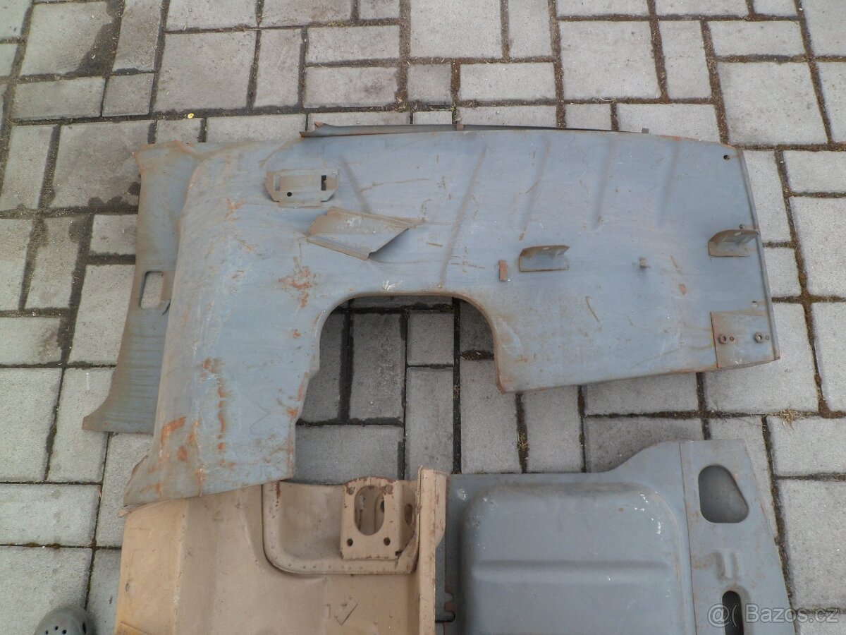 PODBĚHY A PODLAHA KUFRU ŠKODA 100, 110R, 1000 - 7