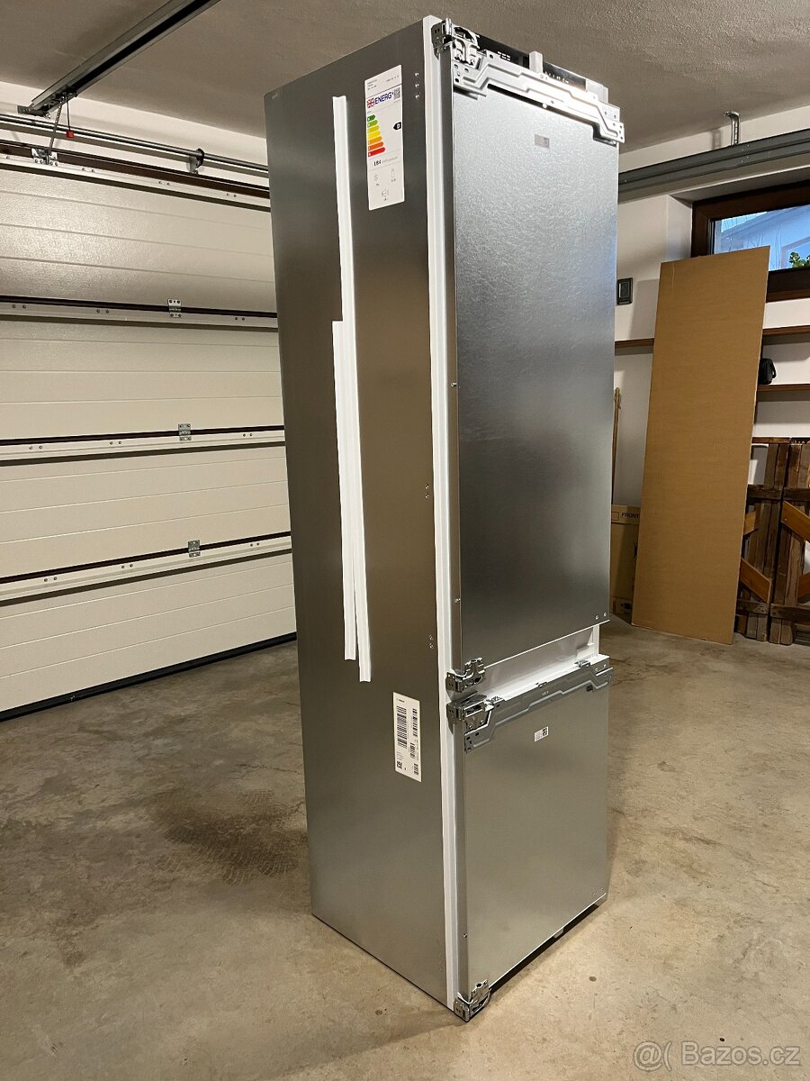 Vestavná lednice Bosch Serie 4 KIN96VFD0 / nová / záruka - 7