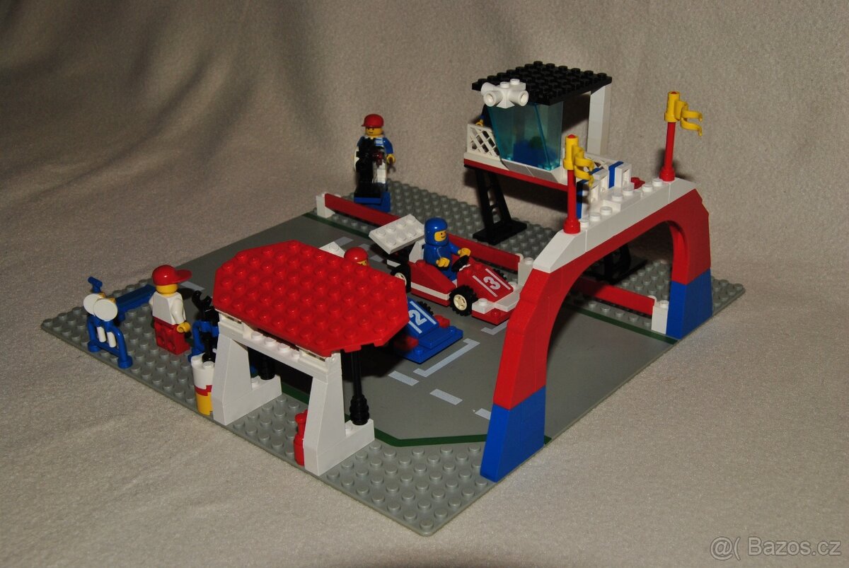 LEGO Classic Town 80te roky - 7