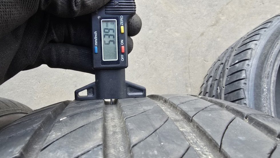 Letní pneu 225/45/17 Michelin - 7