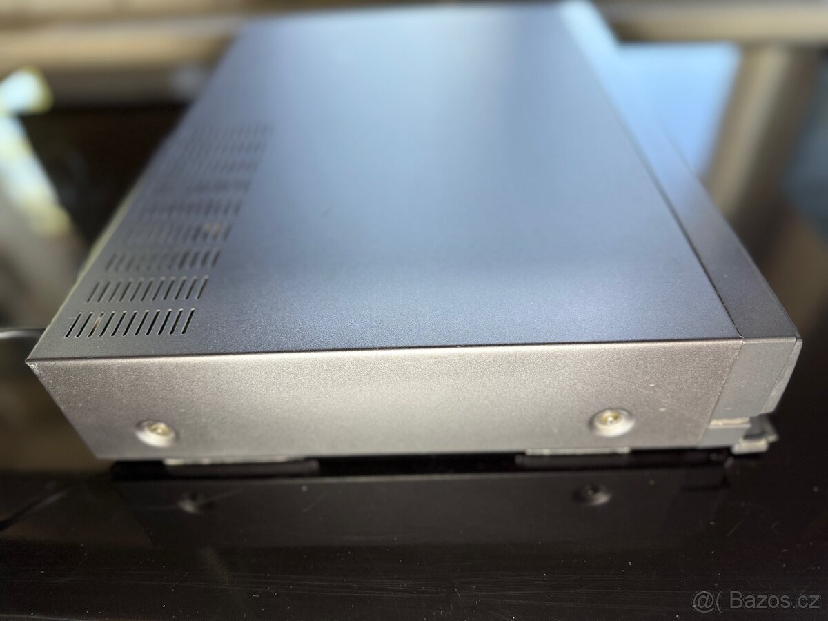 Videorekordér Sanyo VHR-7100G - 7