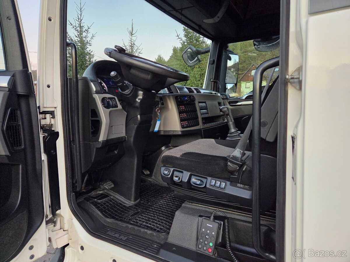 MAN TGX 33.500 6x4 MANUAL RETARDER iba 258tkm - 7