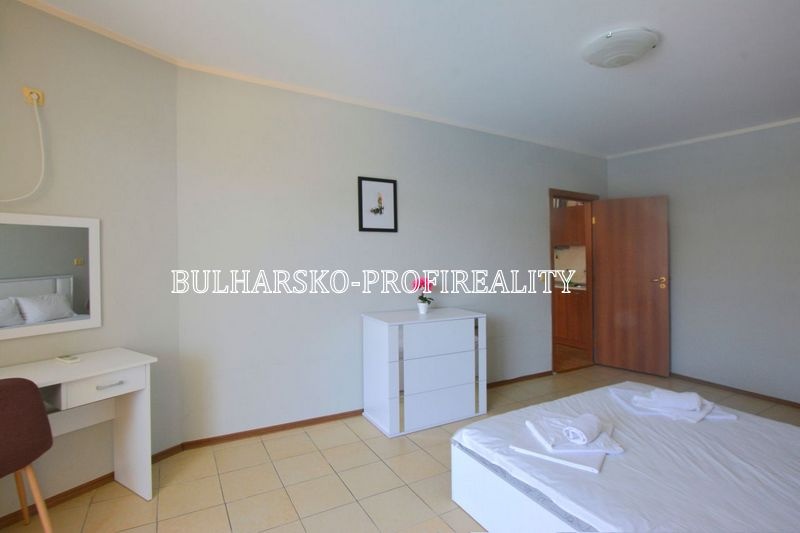 Exkluzivní nabídka: Prostorný apartmán 2+kk s bočním výhlede - 7