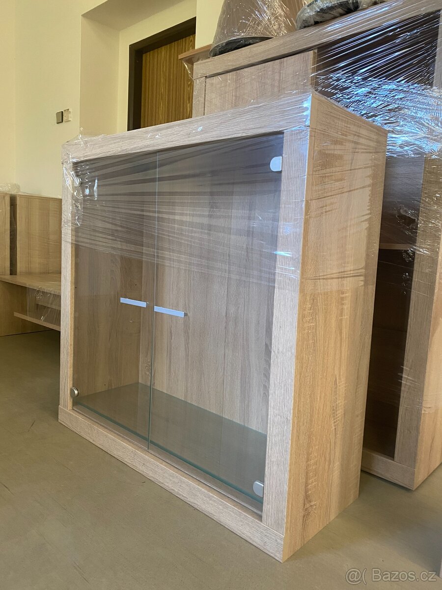 Skříně, stolek a polička - 7