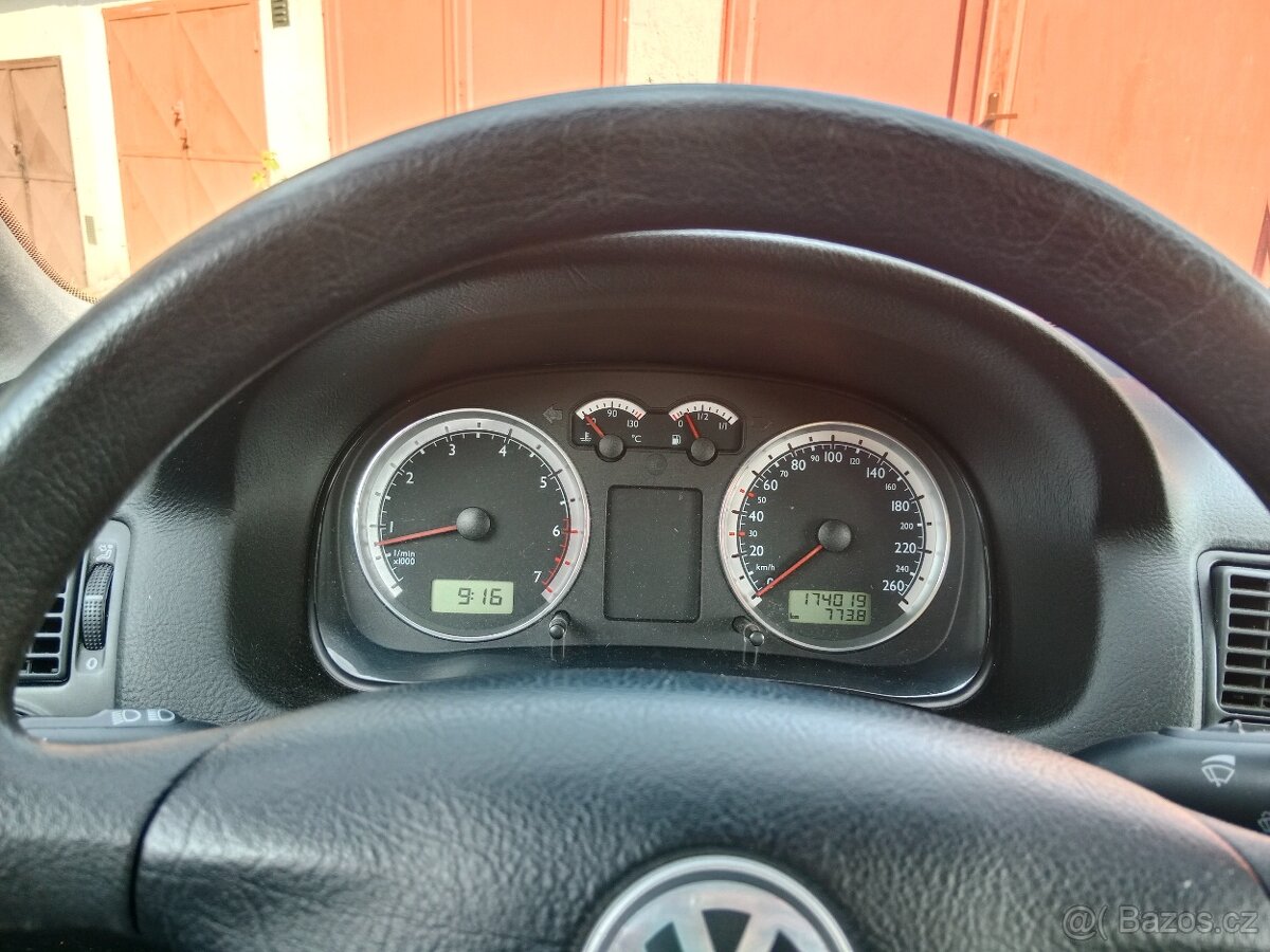 Volkswagen Golf IV 1.4 16V - 7
