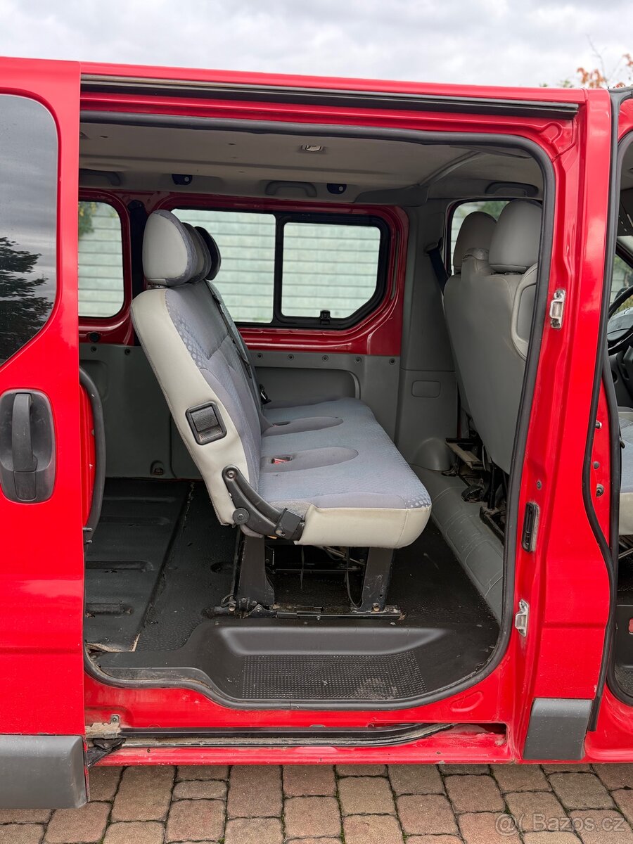 Renault Trafic long 6míst - 7