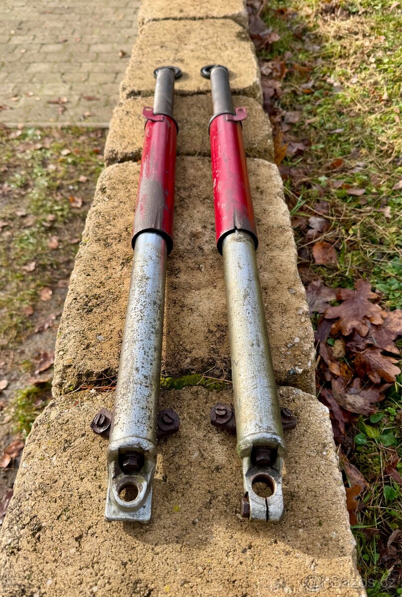 CZ 125 175 250 kývačka - přední tlumiče - 7