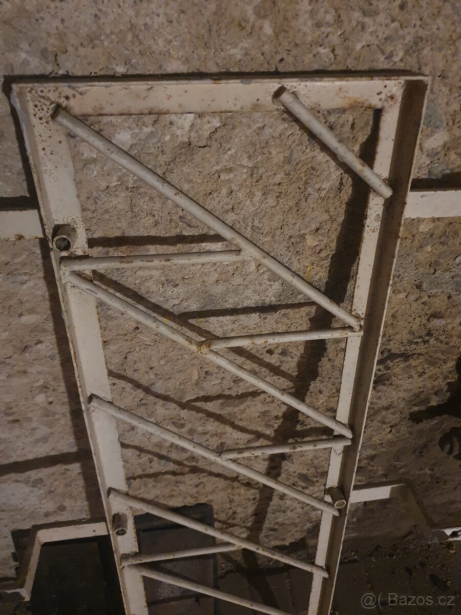 Ocelové mříže, mříž, bezpečnostní ochrana do okna - 7