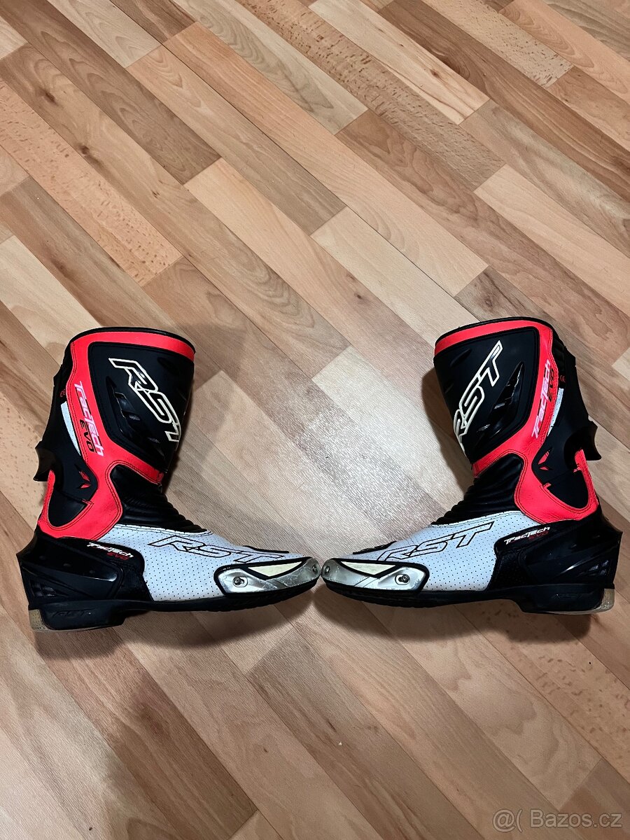 Bunda a boty RST - 7
