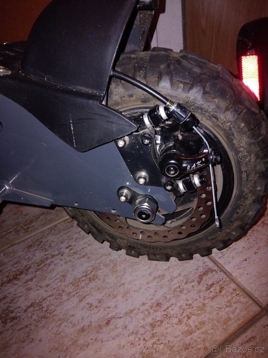 Elektrická koloběžka Ultimate Freerider2 - 7