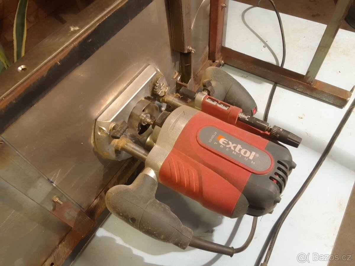 Horní frézka Extol,se stolem,sada fréz - 7