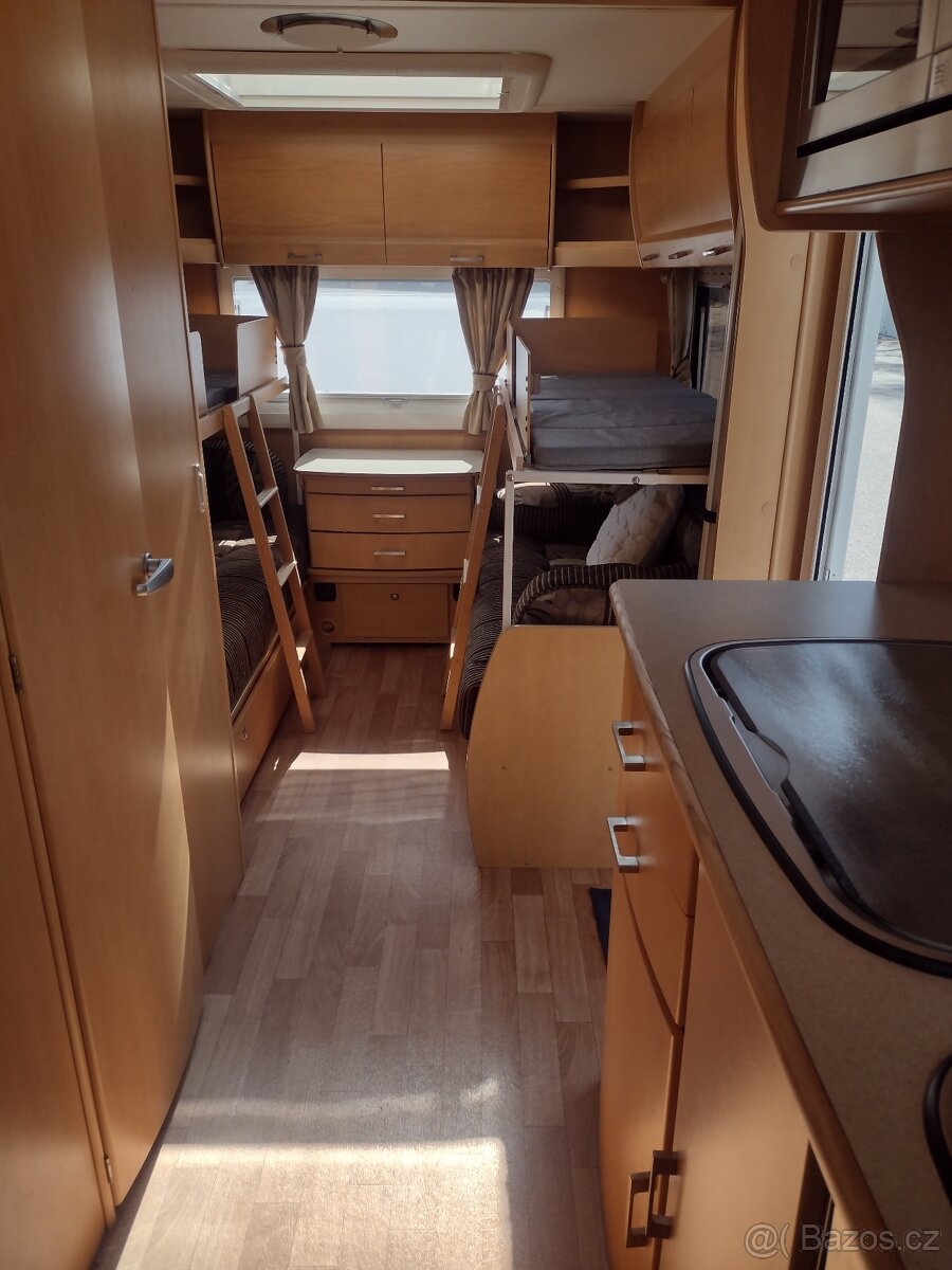 Karavan Elddis (6 osob,velký uzavíratelný předstan) - 7