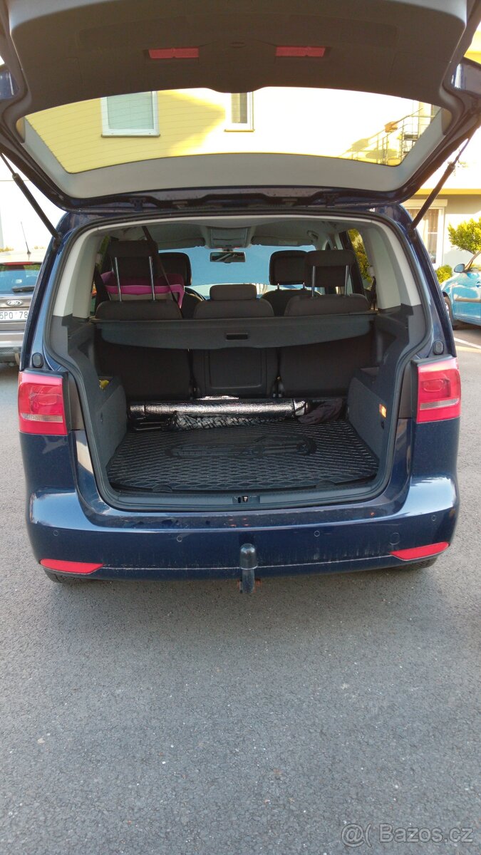 Touran 2,0 TDI Comfortline 2015 - 7