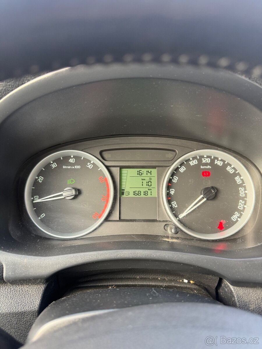 🚘 Škoda Fabia Sport 1.2 HTP 51 kW • 2008 • 168 000 km - 7