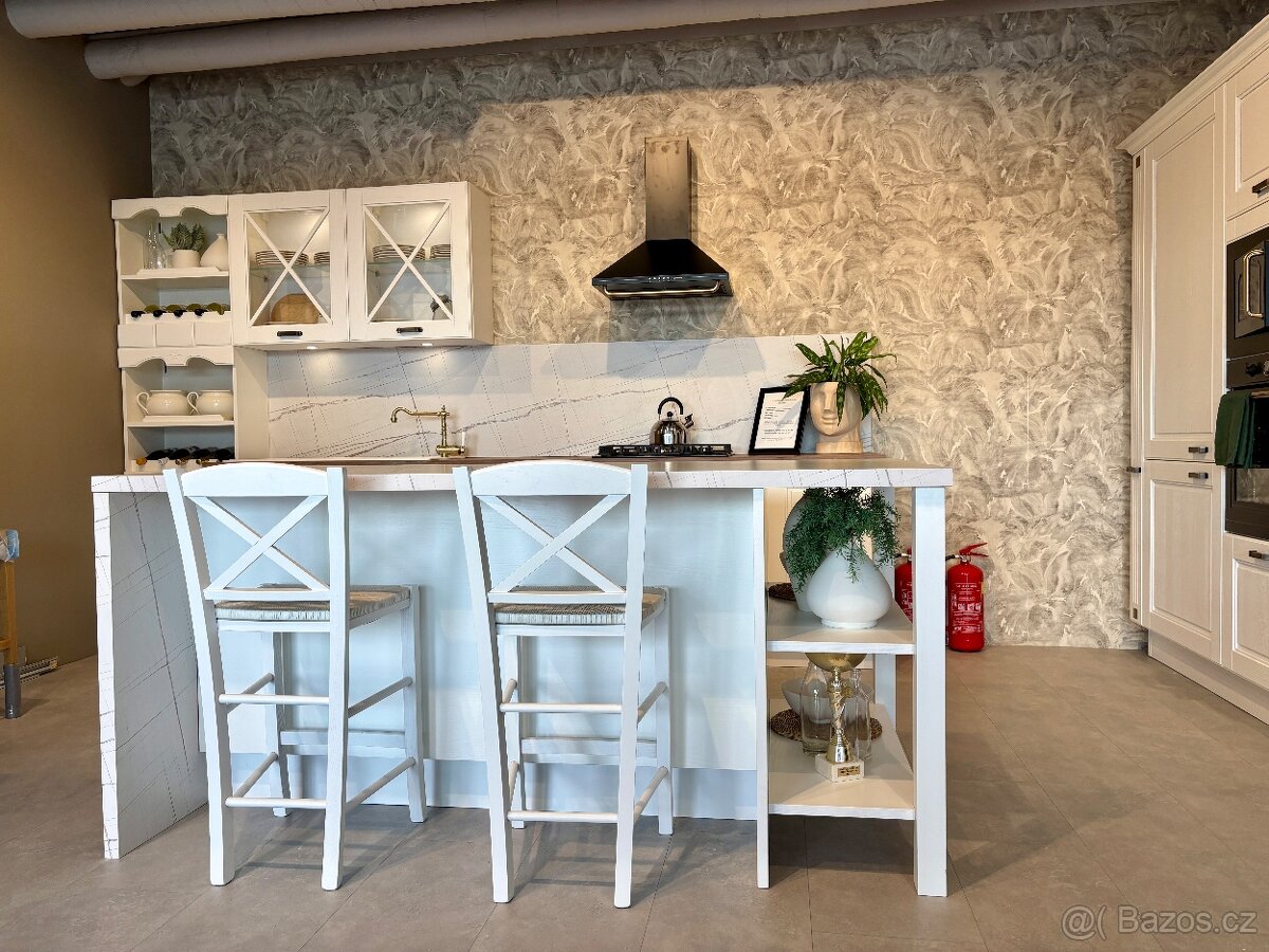 Masivní kuchyňská linka z výprodeje - 7