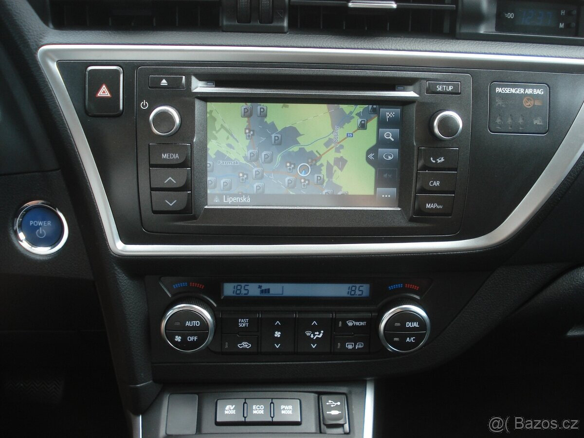 Toyota Auris 1.8 Hybrid e-CVT Executive - 7