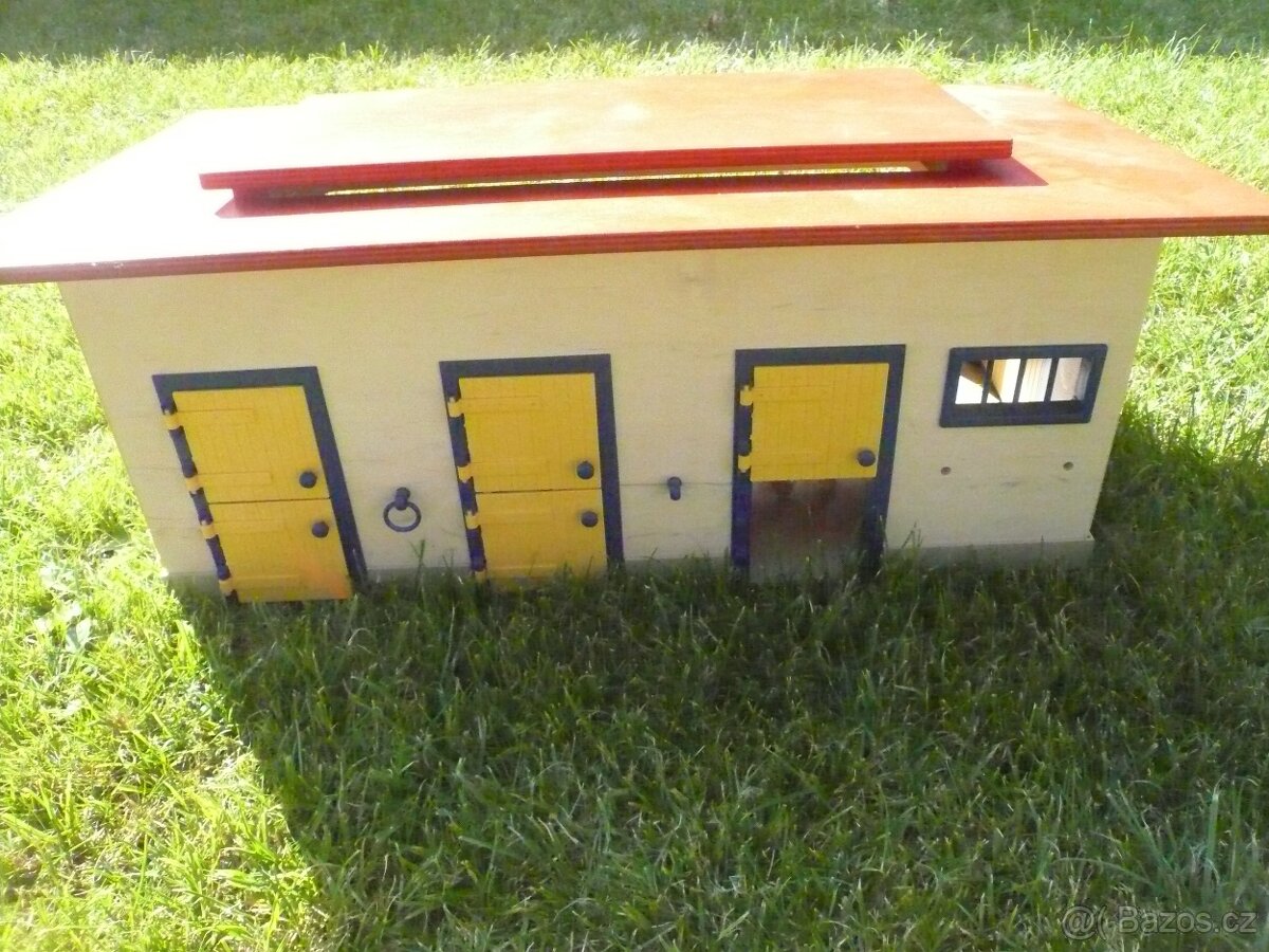 STÁJ PRO KONĚ ZN. SCHLEICH - 7