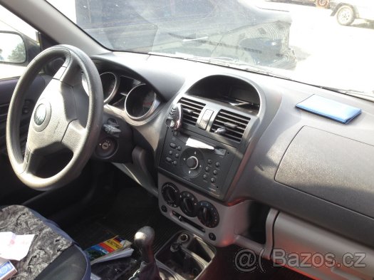 Suzuki Ignis 1,3i 16V 2007 - díly z vozu - 7