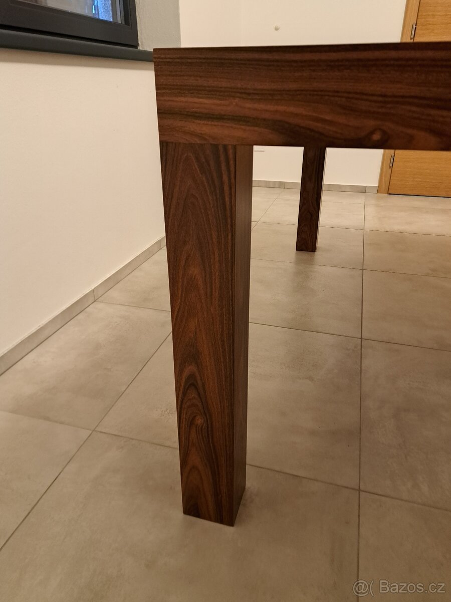 Jídelní stůl masiv - 7