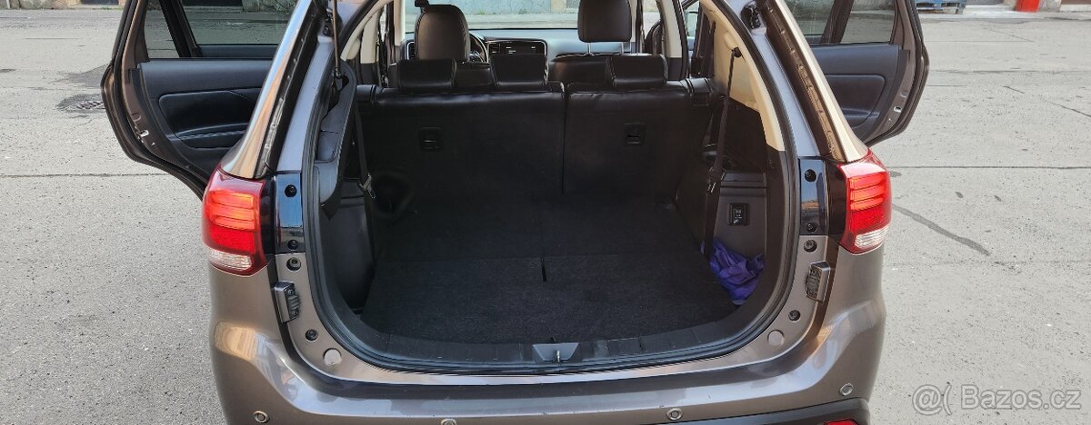 Mitsubishi Outlander, 2.0iMIVECAUTOMAT4x41ČR7míst - 7