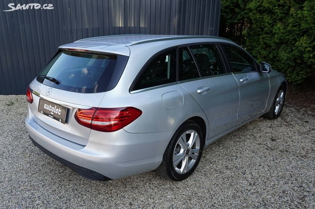 Mercedes-Benz Třídy C 220D AUTO PREMIUM LED - 7