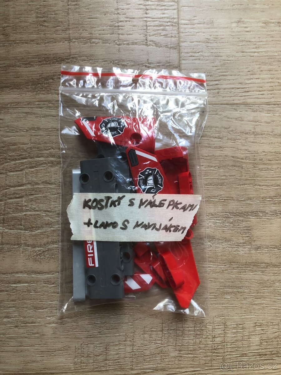 LEGO Technic 42075 Záchranné auto - 7