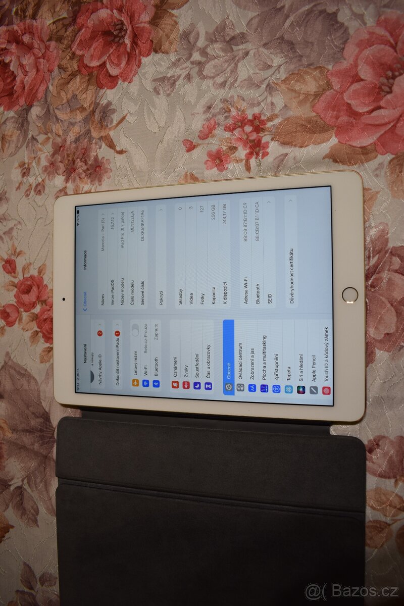 Apple iPad Pro 9.7-inch - A1673, (Wi-Fi Only), 256GB, (10) - 7