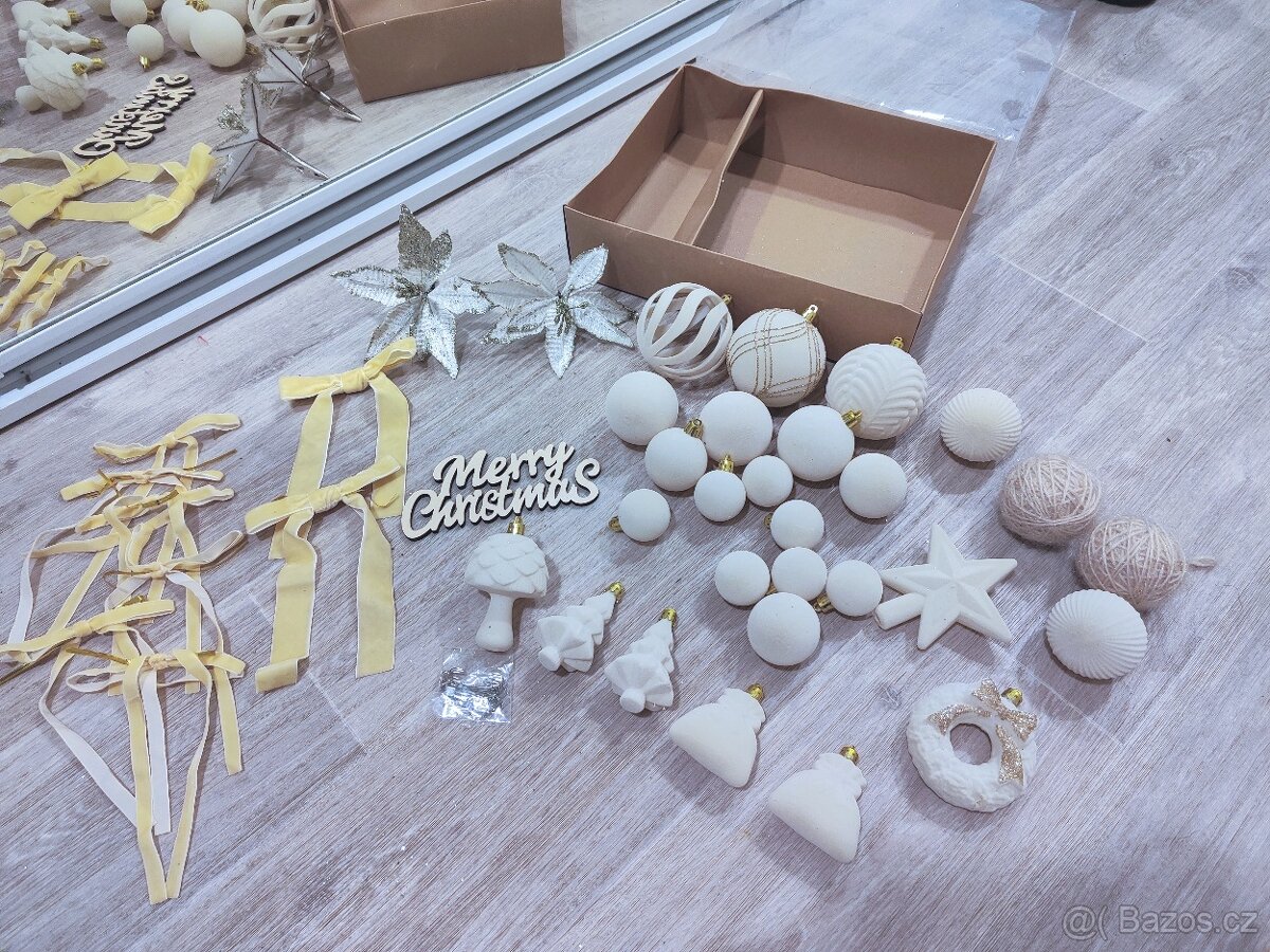 Luxusní sametové/flokované ozdoby, různé barvy, velká sada - 7