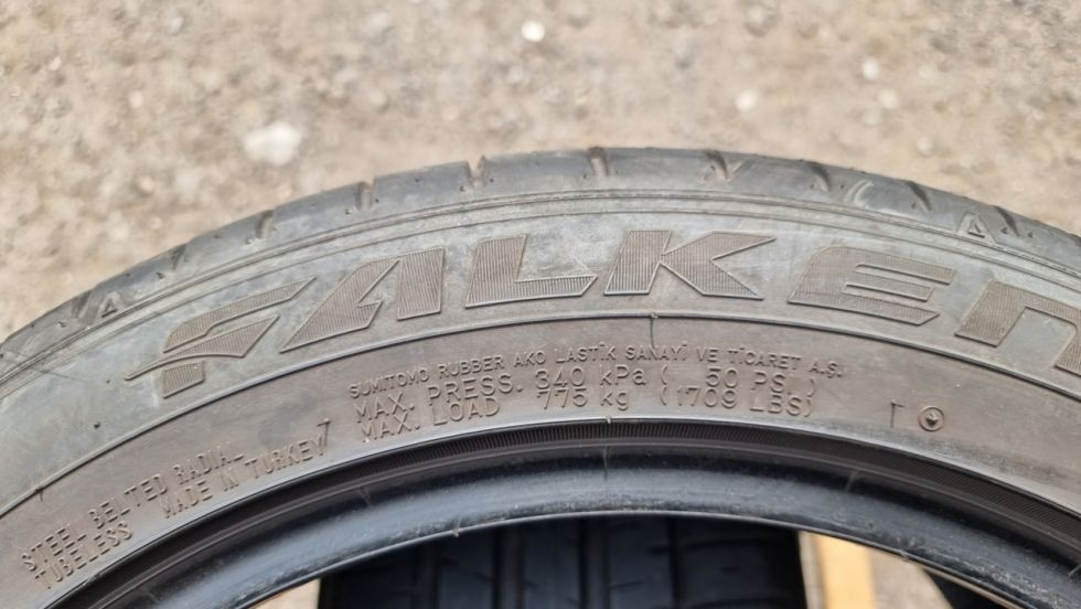Letní pneu 245/45/17 Falken - 7