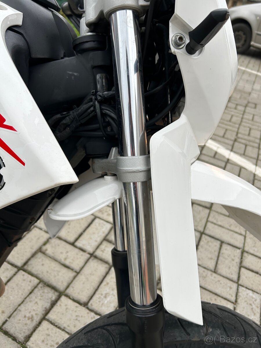 Yamaha XT 125 X 2007 - 7