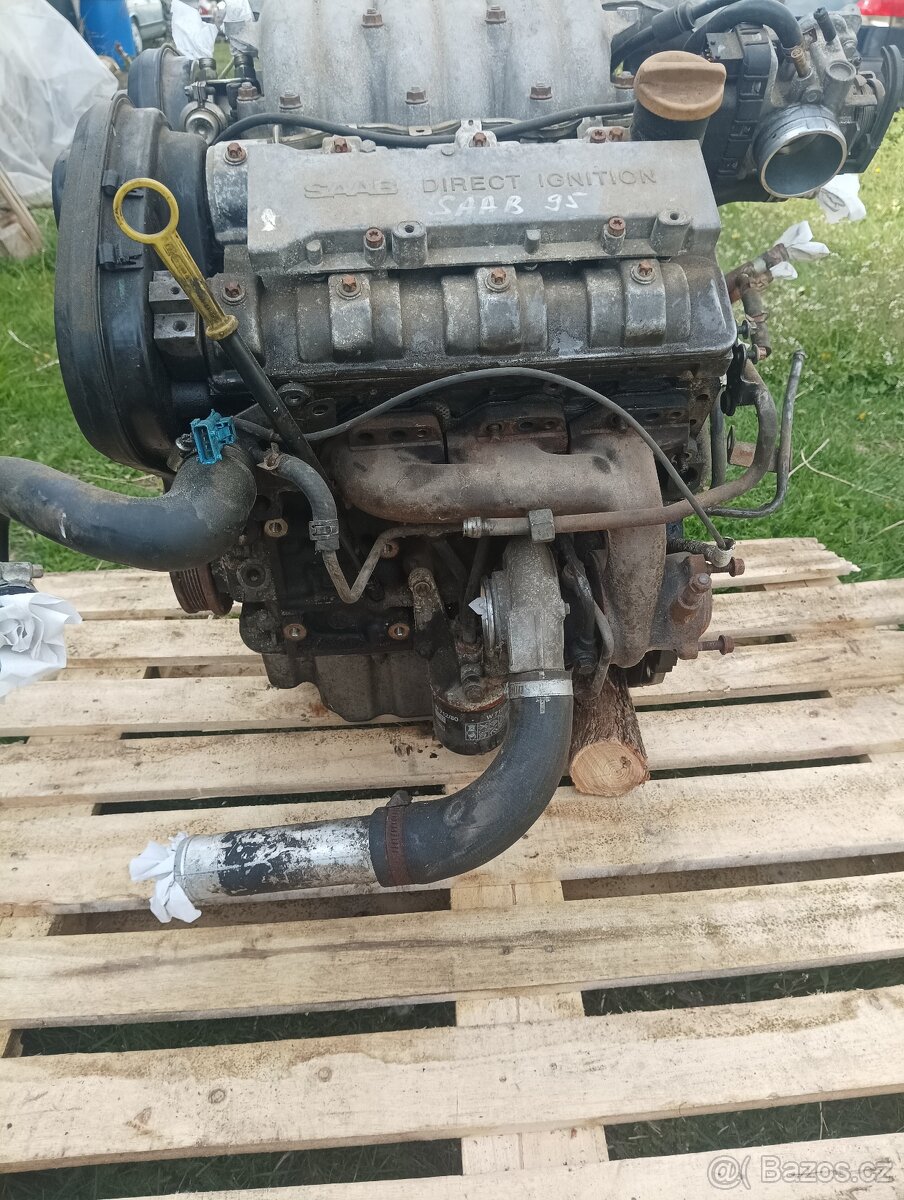 Saab 9-5 3.0 V6 - motor, alternátor, klimakompresor, servo - 7