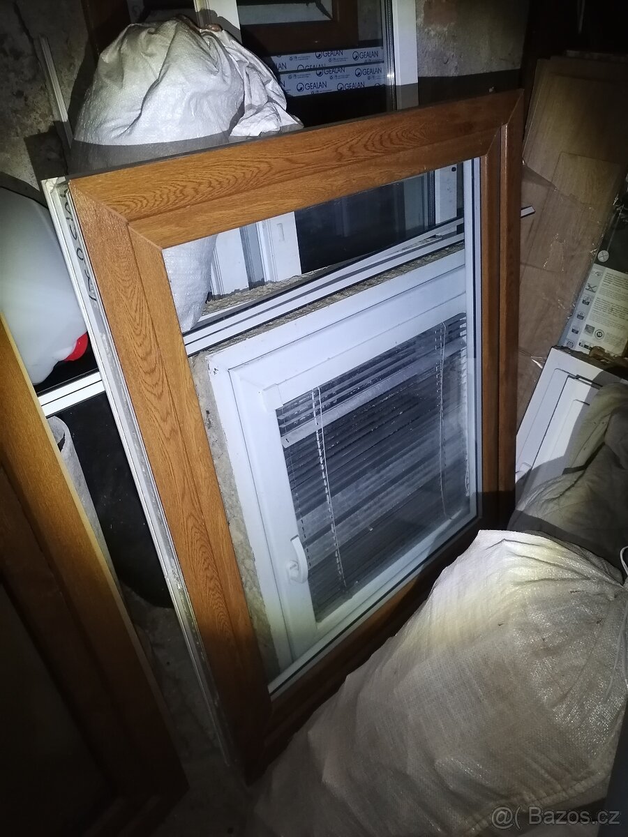 PLASTOVÁ OKNA S DEKOREM DŘEVA - čtěte popis - 7