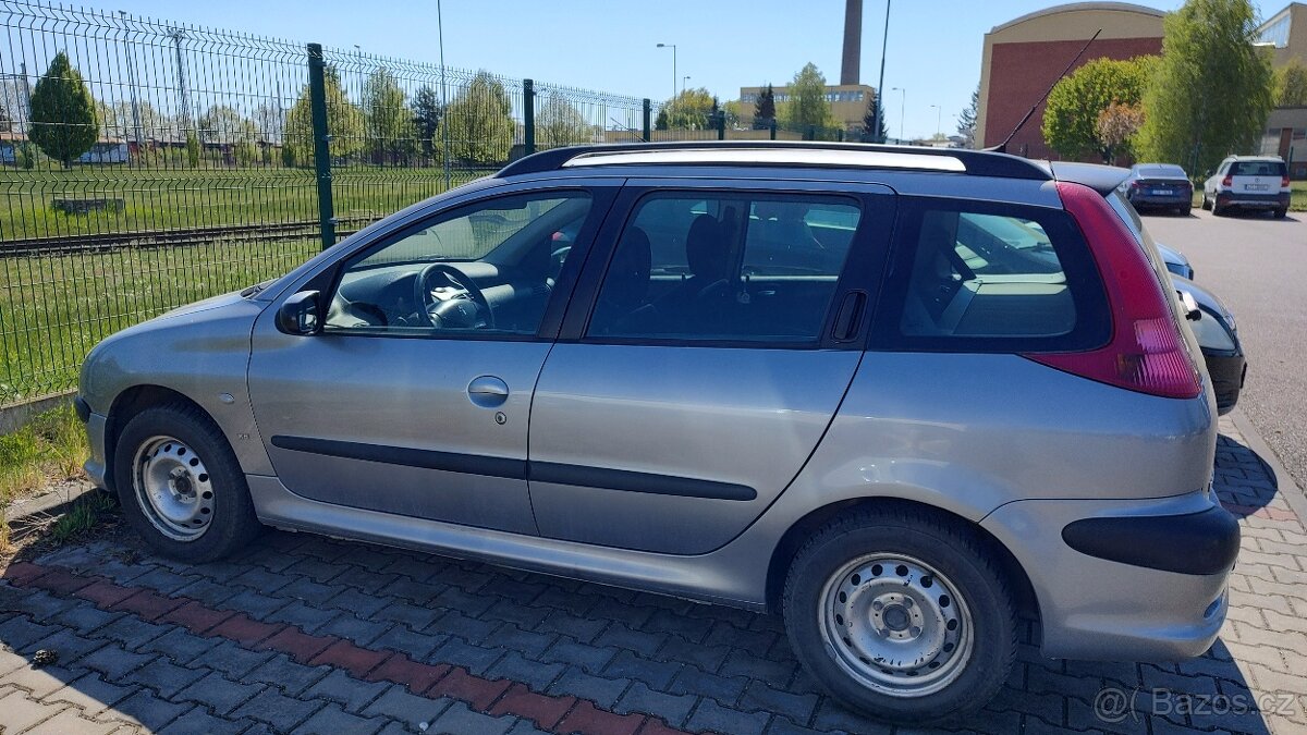 Peugeot 206 sw - 7