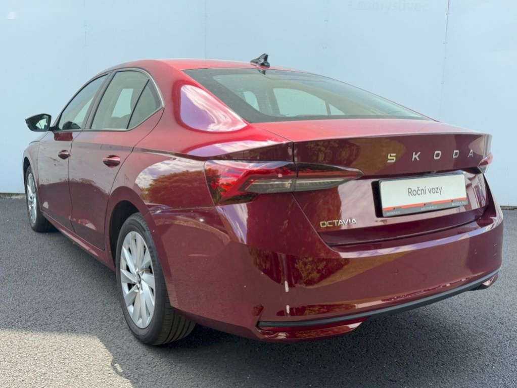 Škoda Octavia,SELECTION 1,5TSI 110kW M6F - 7
