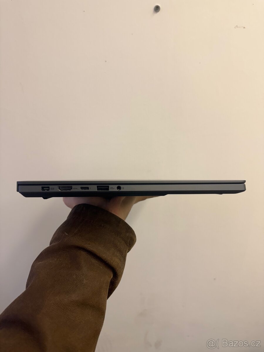 ASUS ROG Zephyrus G16 - 185H, 32 GB RAM, 2 TB SSD, RTX 4090 - 7