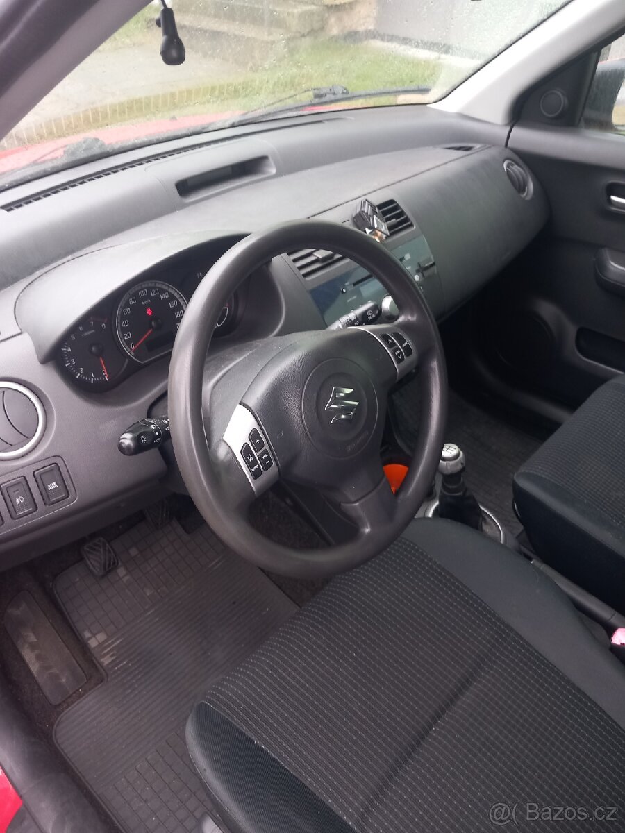 Suzuki Swift 2001 1.3 benzín - 7