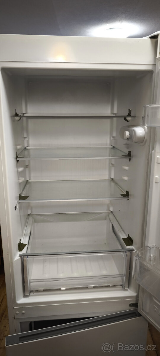 Lednice Indesit, plně funkční -- levně - 7