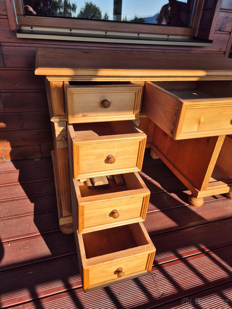 Masivní smrkový stůl - 7