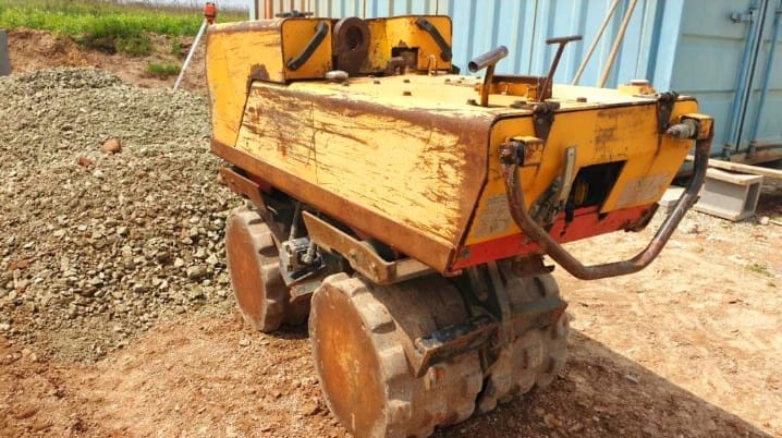 Příkopový vibrační válec - 7