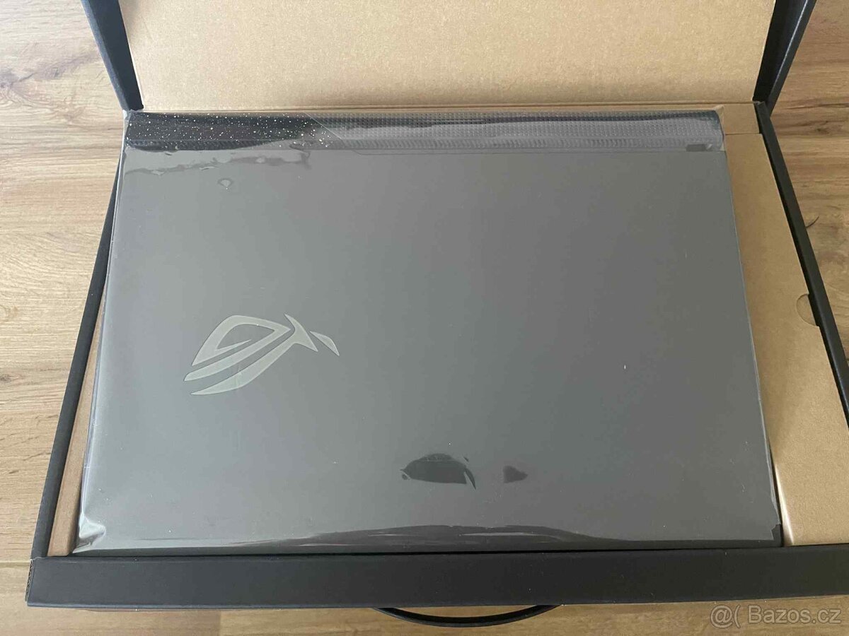 ASUS ROG Strix G17 - 7