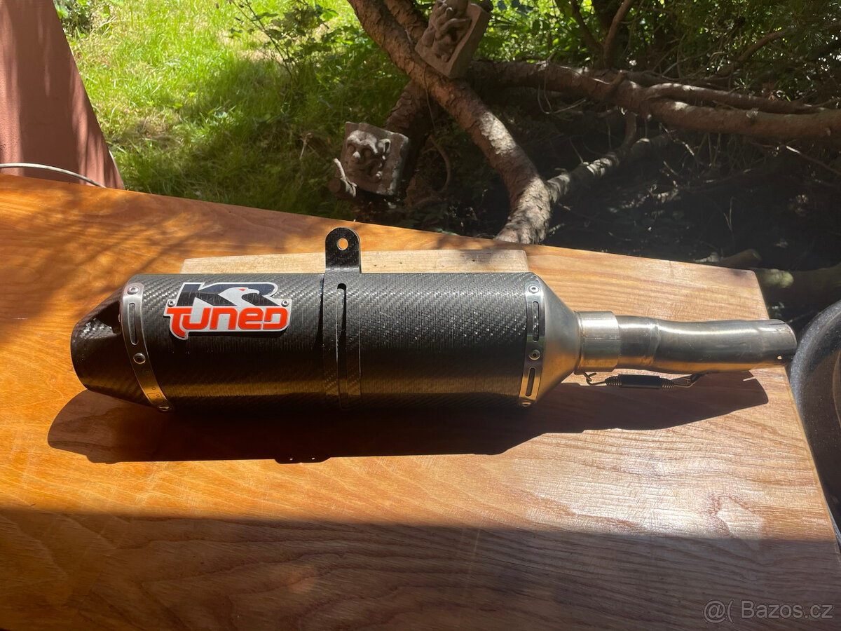 Prodám Triumph Speed triple 955i - 7