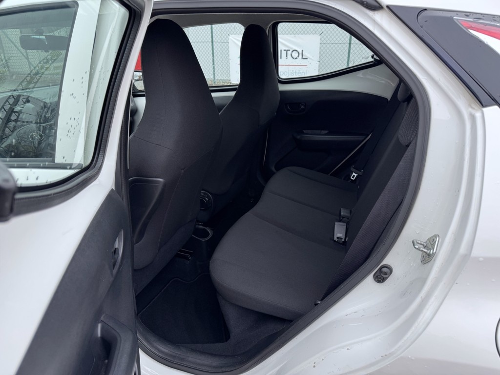 Toyota Aygo, 1.0i 51 kW klima, serviska - 7