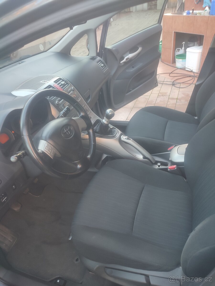 Toyota Auris 2009 D4D 93kw zimní pneu - 7