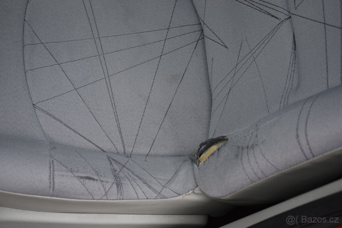 Renault Clio 1.2 16V (55 kW), r. v. 2002 – červená - 7