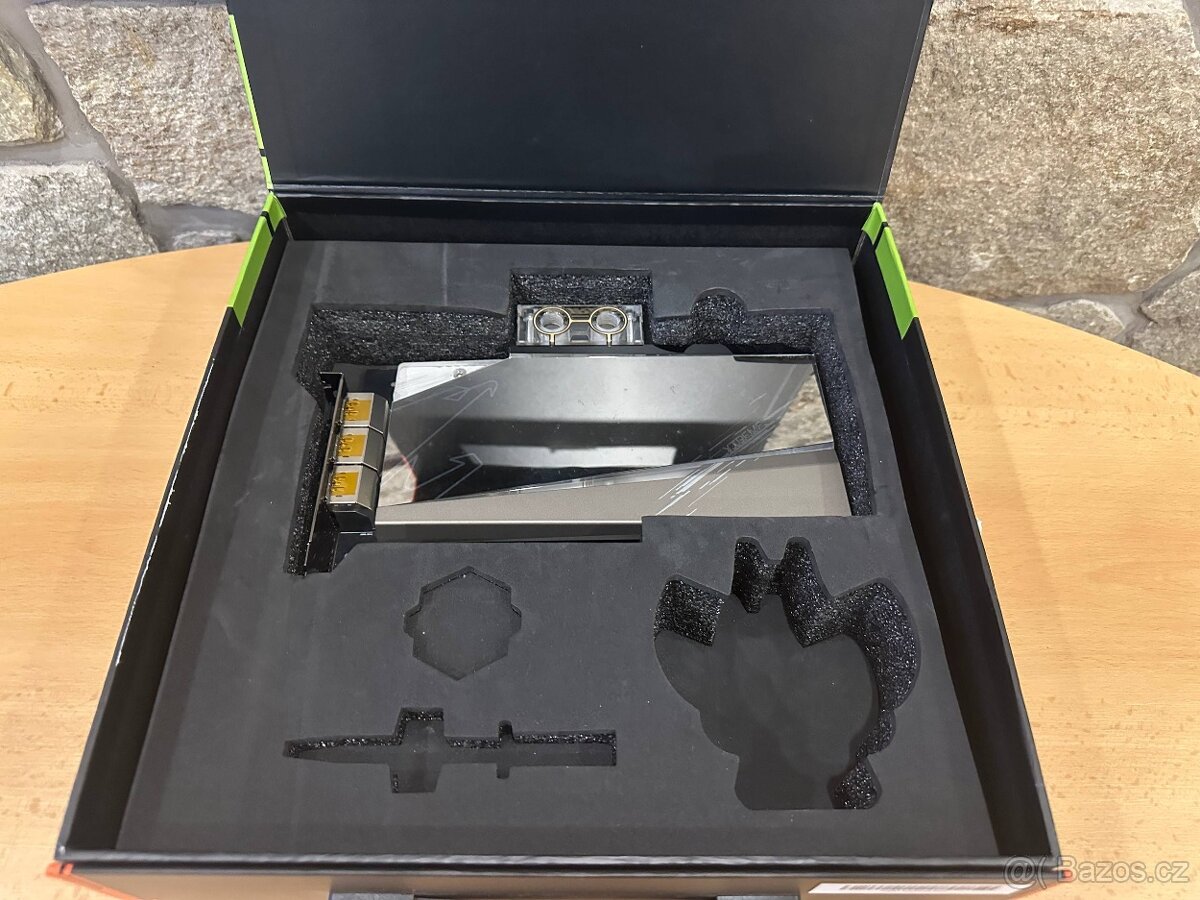 Gigabyte GeForce RTX 3080 10GB XTREME Waterforce - 7