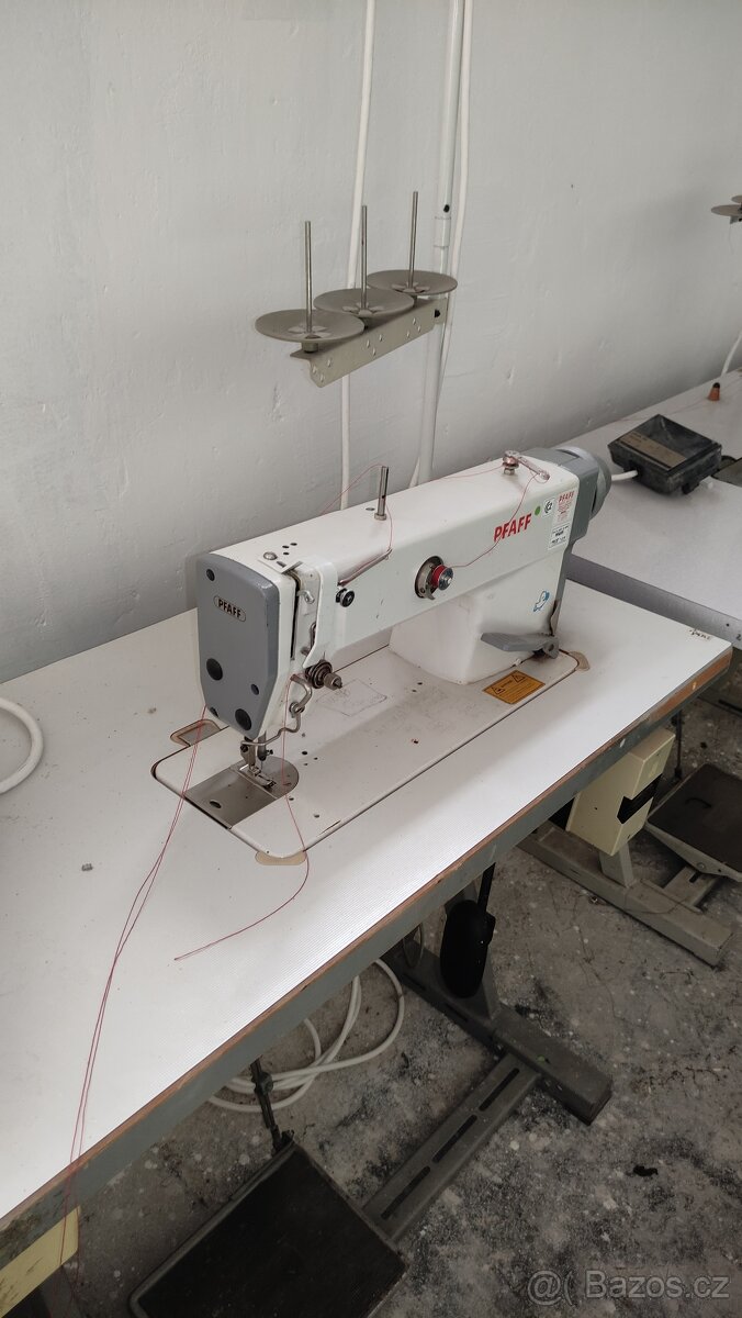 Průmyslový šicí stroj PFAFF typ 951 s kolenní pákou - 7