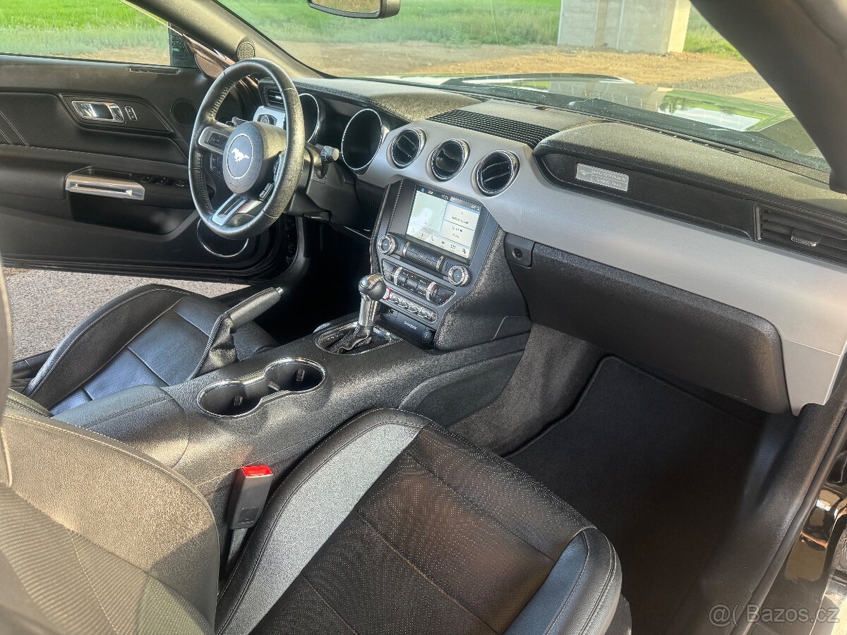 Ford Mustang GT 5.0 V8 Cabrio SLEVA - 7