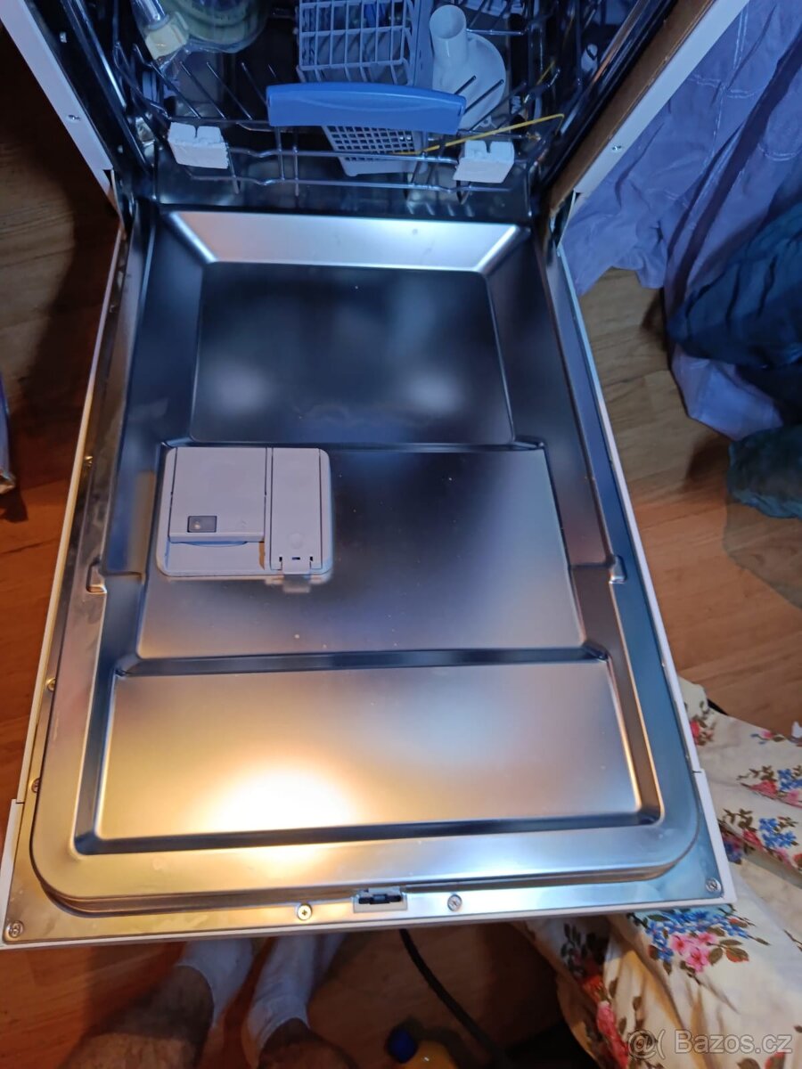 Nová myčka Philco - 7