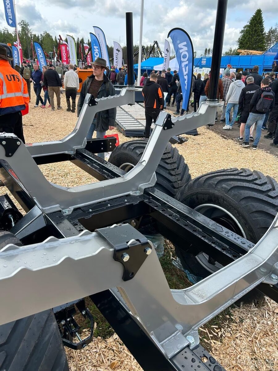 Přívěs na přepravu dřeva Trejon Multiforest MF1202 s jeřábem - 7