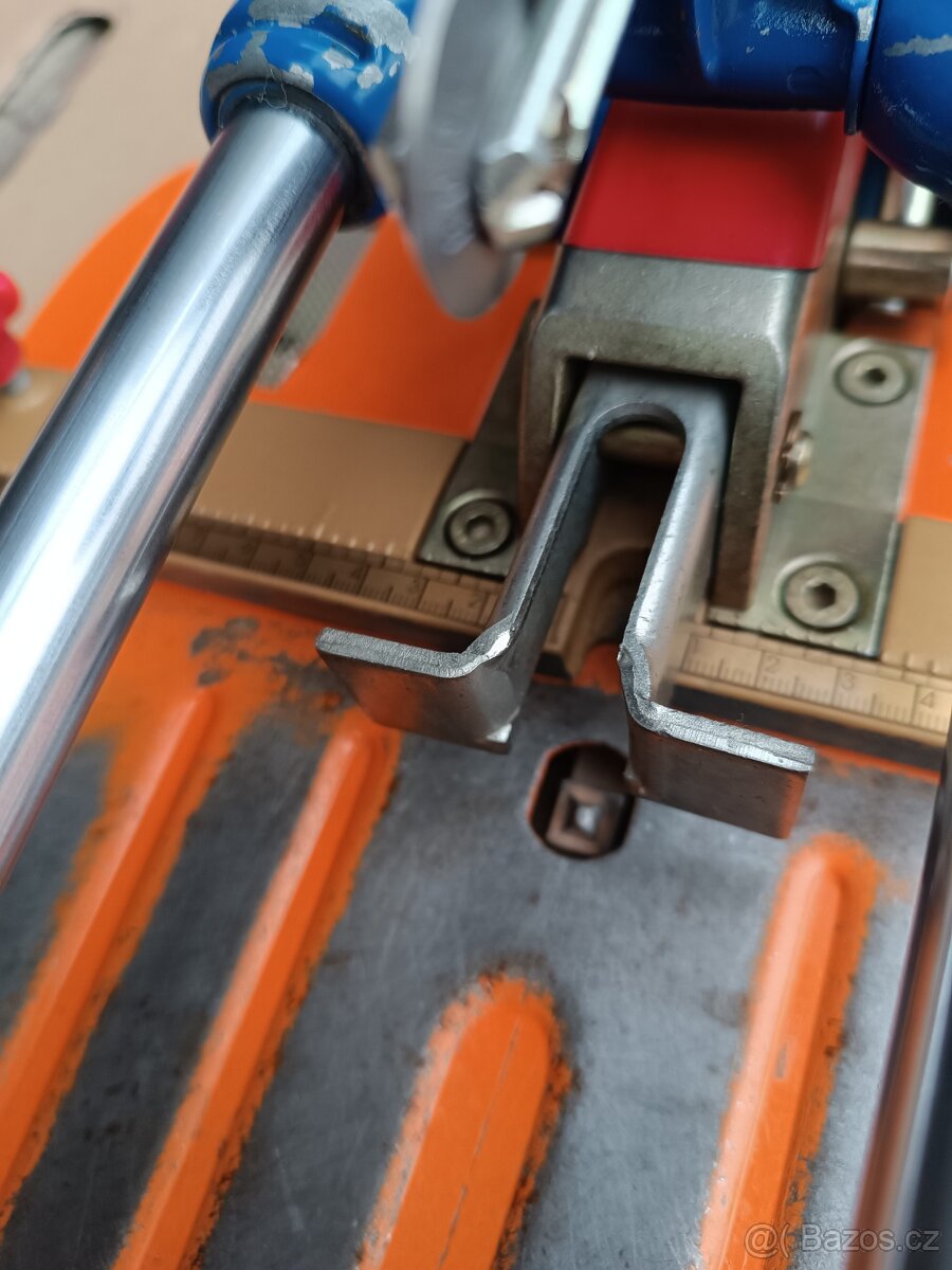 Řezačka na obklady - 7